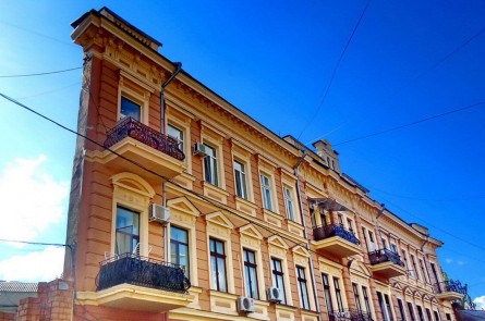 Будинок з однією стіною